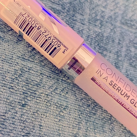 it Cosmetics Confidence in a serum gloss - Picture 2 of 2